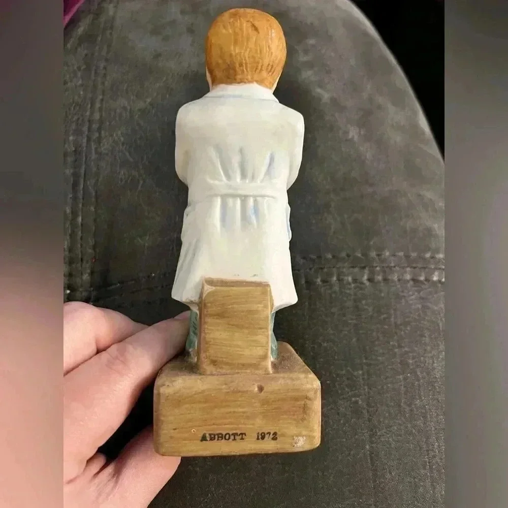 Abbott Pharmaceutical Internist Doctor figurine circa 1972 China Glass EUC - Picture 7 of 7